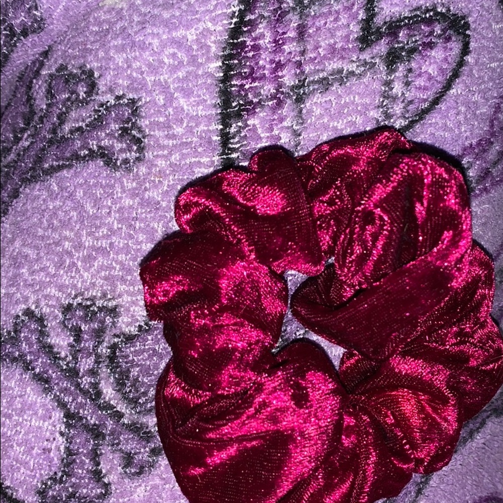 Maroon scrunchie